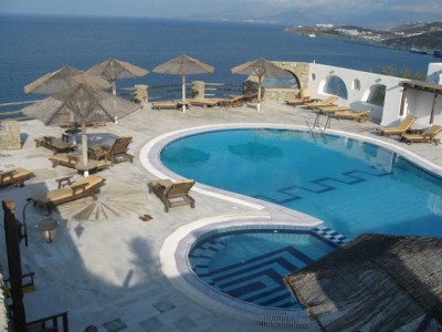 Charter Mykonos - Hotel Gorgona